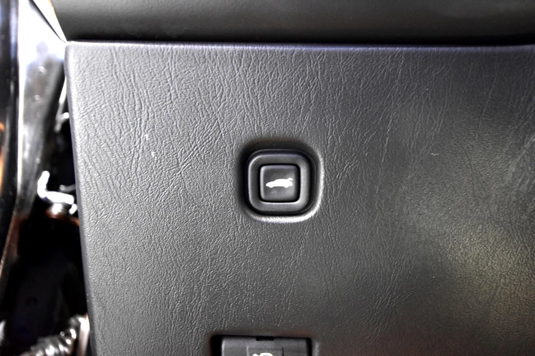 2003 Chevrolet Monte Carlo 6th Gen - Image 18 of 21