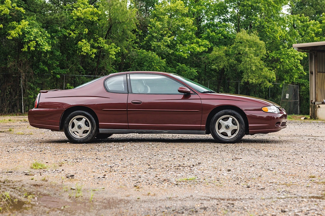 2003 Chevrolet Monte Carlo 6th Gen - Image 5 of 31