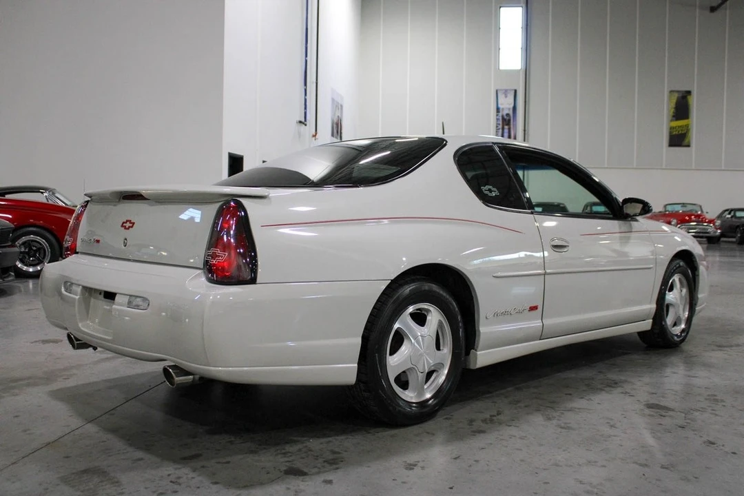 2003 Chevrolet Monte Carlo 6th Gen - Image 7 of 12
