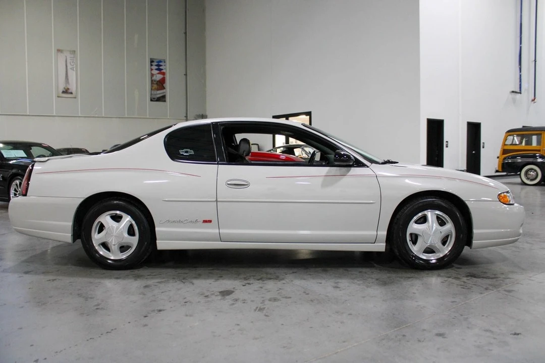 2003 Chevrolet Monte Carlo 6th Gen - Image 8 of 12
