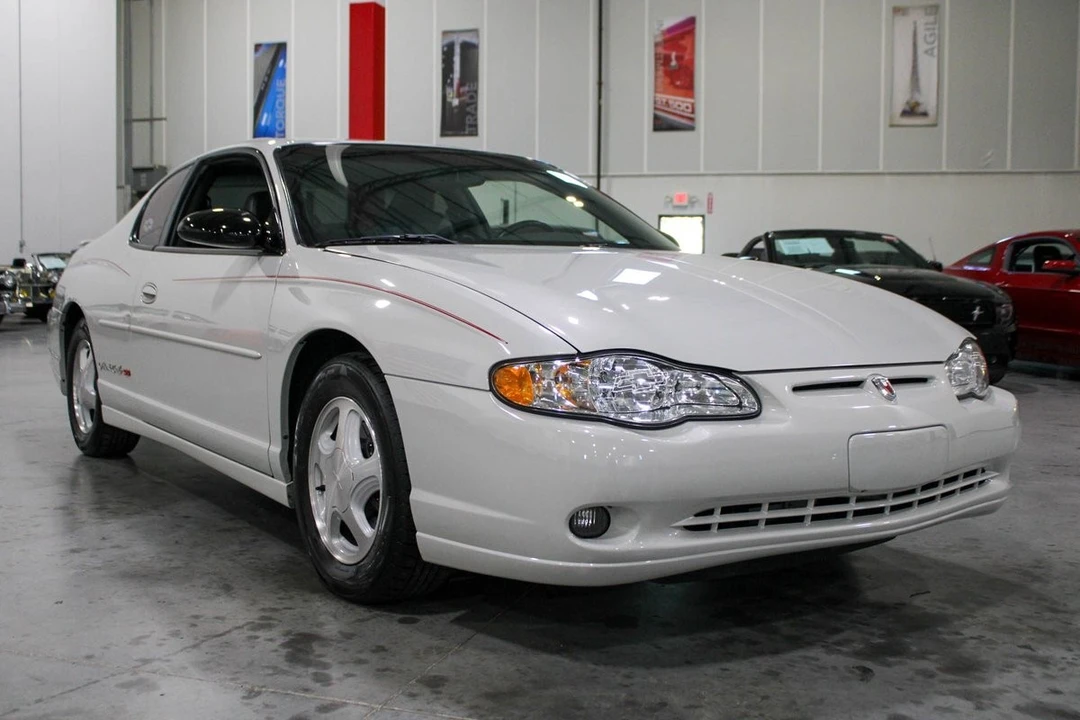 2003 Chevrolet Monte Carlo 6th Gen - Image 9 of 12