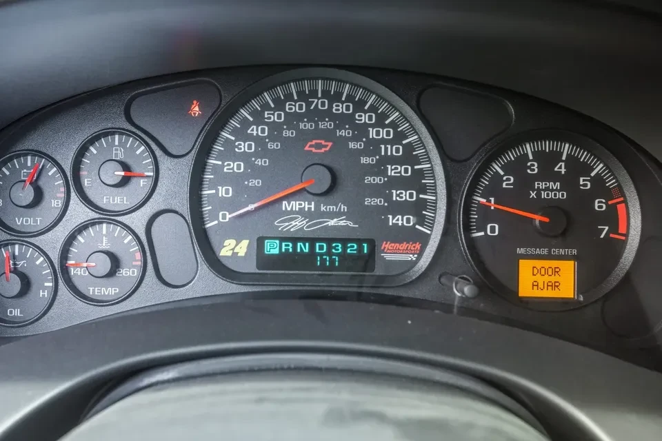 2003 Chevrolet Monte Carlo 6th Gen - Image 6 of 6