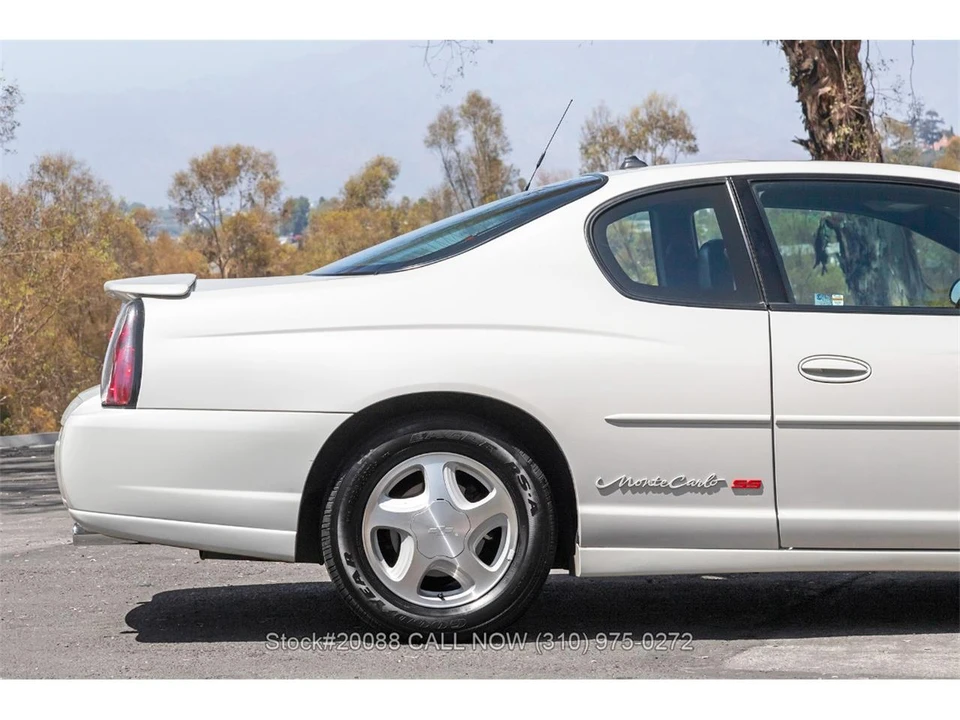 2003 Chevrolet Monte Carlo 6th Gen - Image 12 of 31