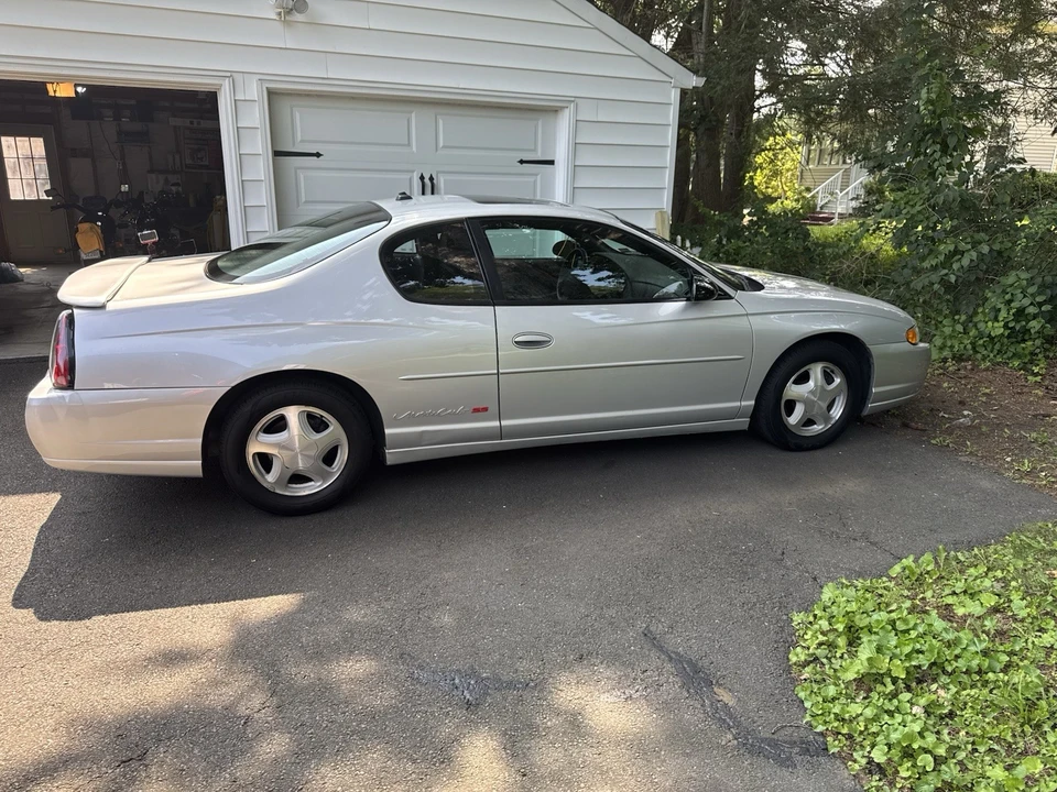 2003 Chevrolet Monte Carlo 6th Gen - Image 10 of 11