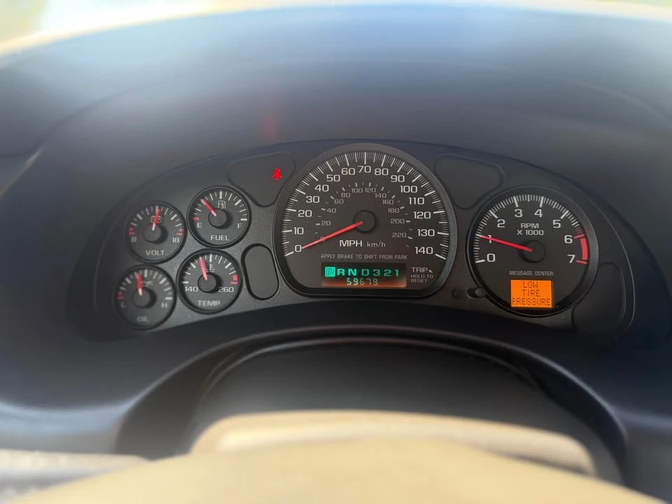 2003 Chevrolet Monte Carlo 6th Gen - Image 11 of 13