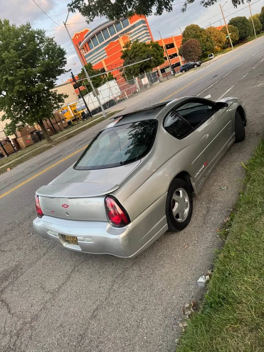 2003 Chevrolet Monte Carlo 6th Gen - Image 2 of 7