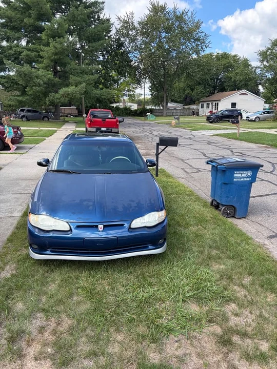 2003 Chevrolet Monte Carlo 6th Gen - Image 2 of 7