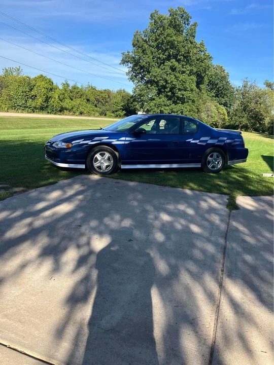 2003 Chevrolet Monte Carlo 6th Gen - Image 2 of 7