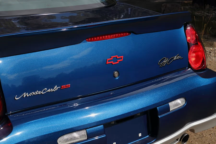 2003 Chevrolet Monte Carlo 6th Gen - Image 10 of 30