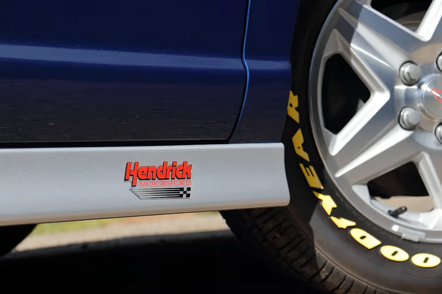 2003 Chevrolet Monte Carlo 6th Gen - Image 14 of 30