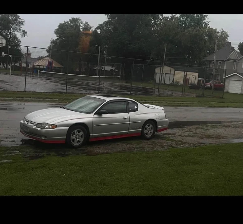 2003 Chevrolet Monte Carlo 6th Gen - Image 3 of 9