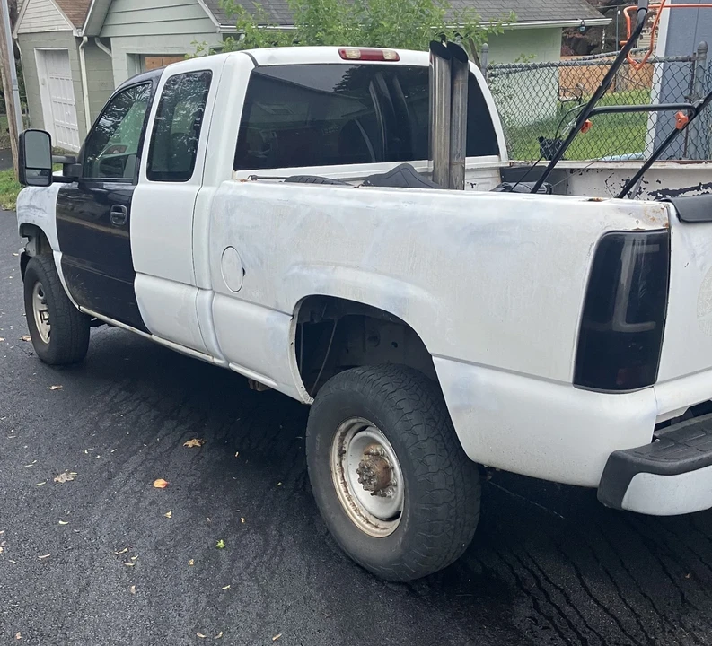 2003 Chevrolet - Image 2 of 5