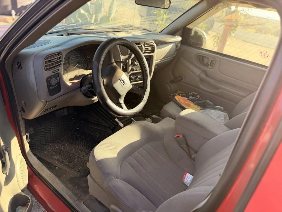 2003 Chevrolet S-10 - Image 6 of 20