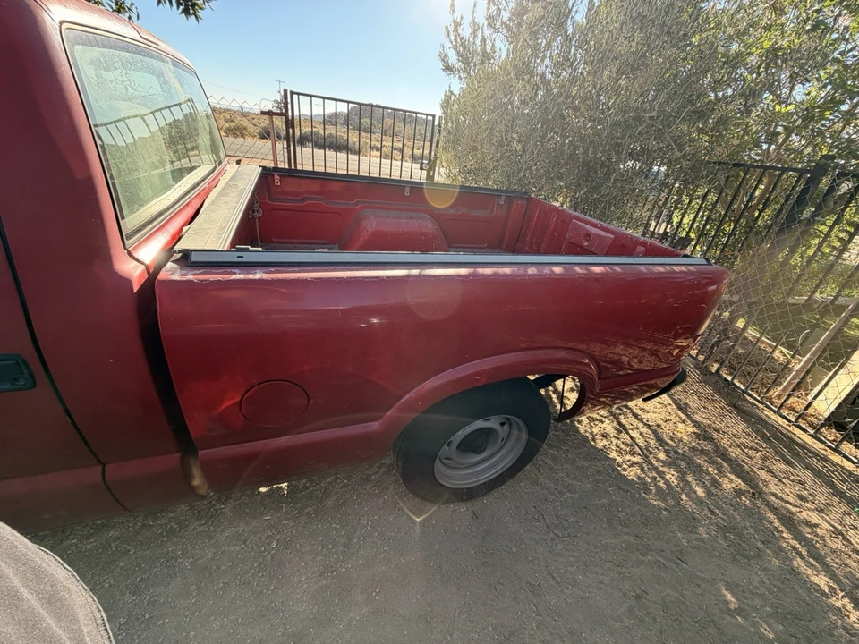 2003 Chevrolet S-10 - Image 3 of 20