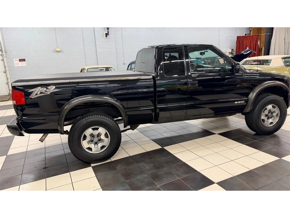 2003 Chevrolet Silverado 1st Gen - Image 3 of 28