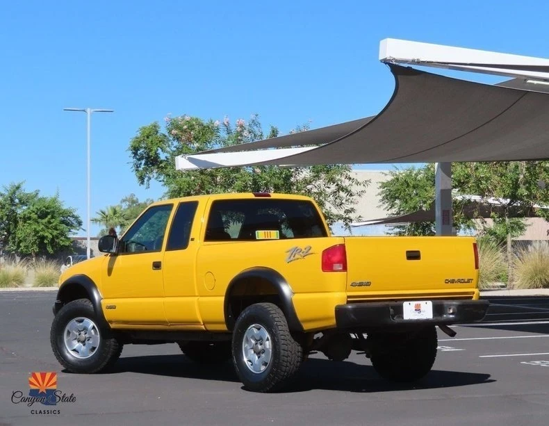 2003 Chevrolet S-10 Blazer 2nd Gen - Image 2 of 10