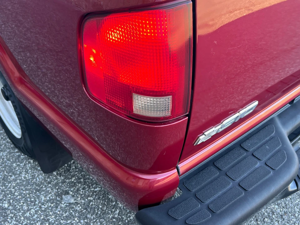 2003 Chevrolet S-10 Blazer 2nd Gen - Image 28 of 30