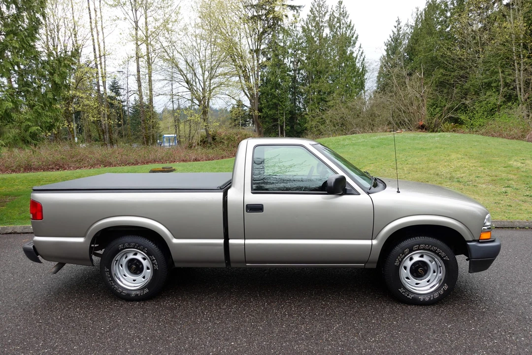 2003 Chevrolet S-10 - Image 19 of 31