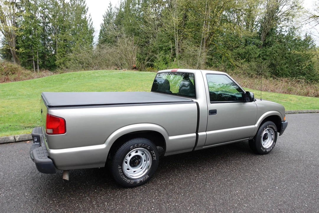 2003 Chevrolet S-10 - Image 14 of 31