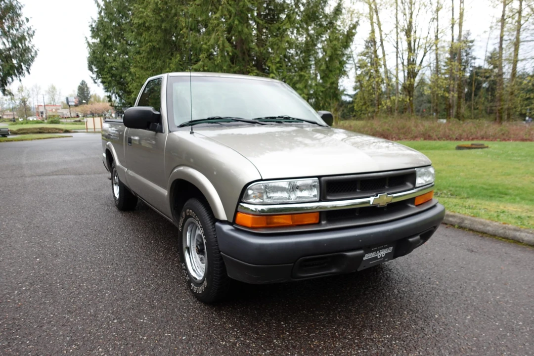 2003 Chevrolet S-10 - Image 24 of 31