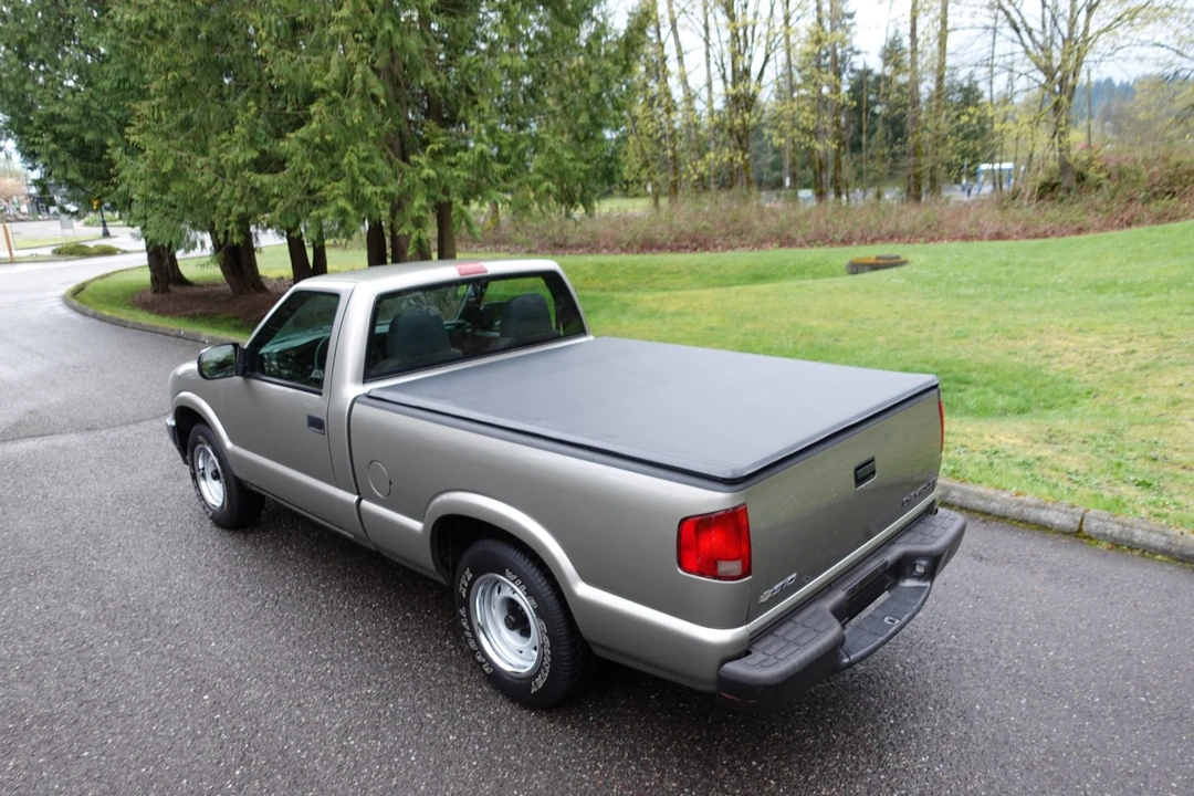 2003 Chevrolet S-10 - Image 8 of 31