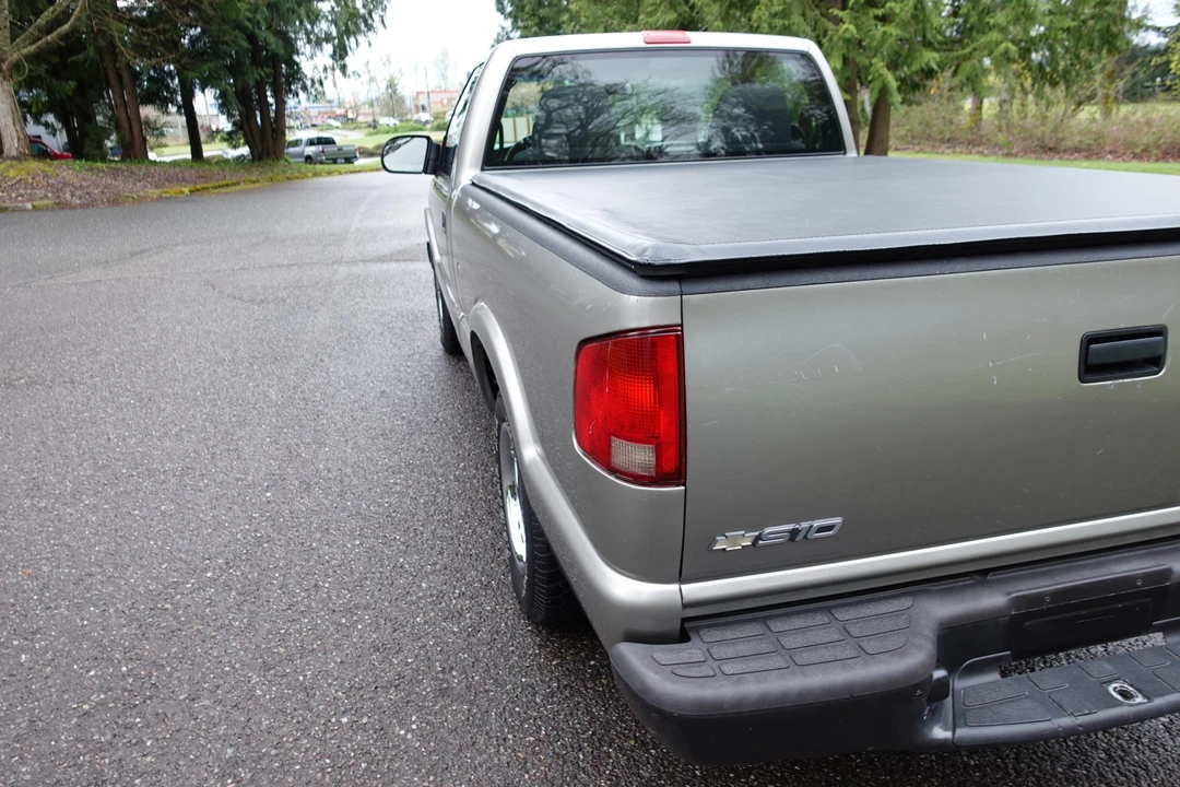 2003 Chevrolet S-10 - Image 30 of 31