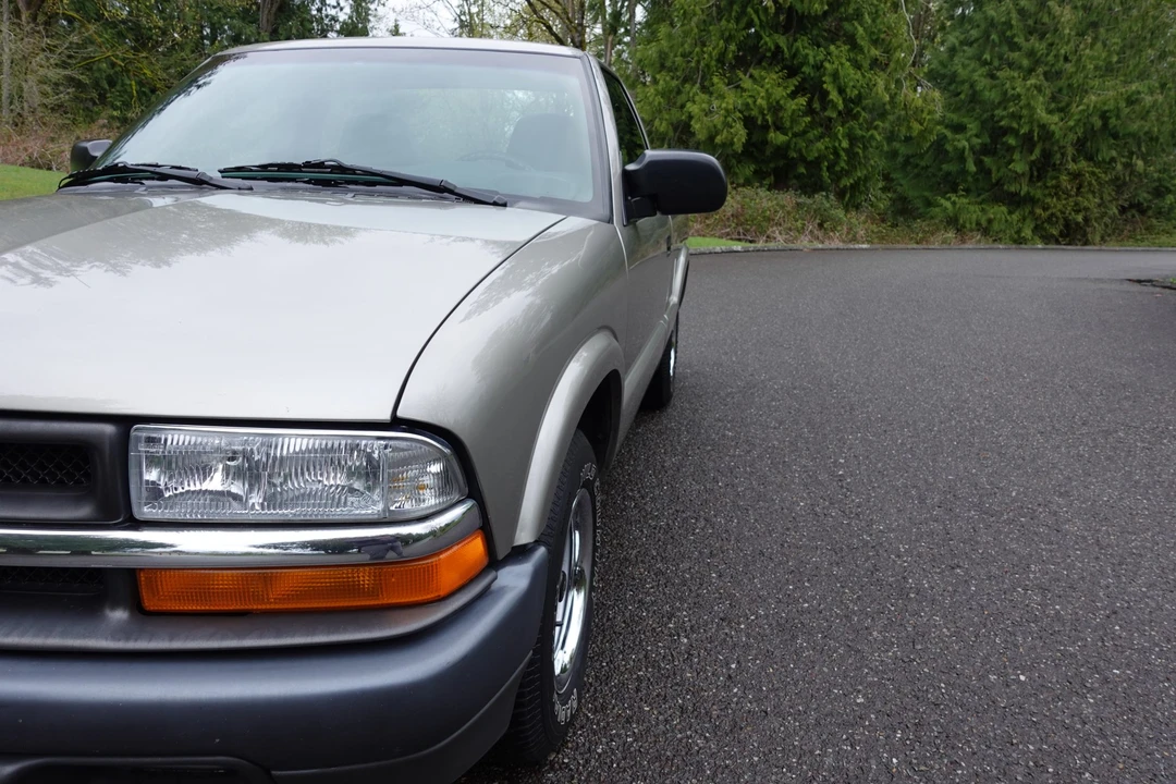 2003 Chevrolet S-10 - Image 29 of 31