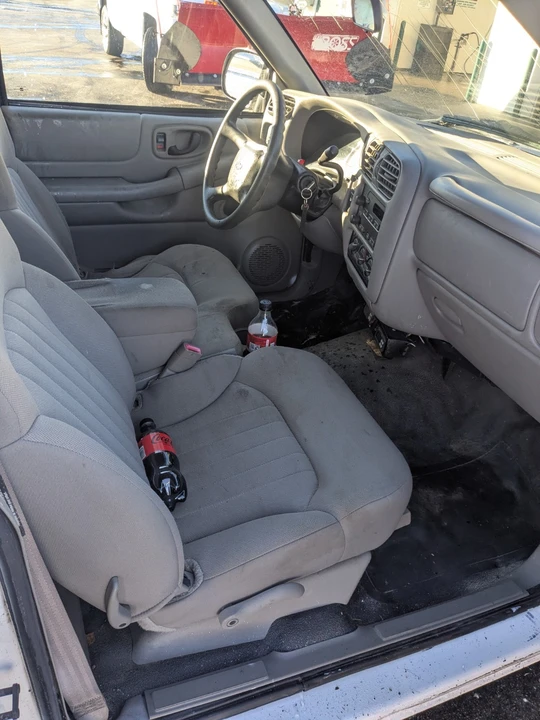 2003 Chevrolet S-10 - Image 7 of 10