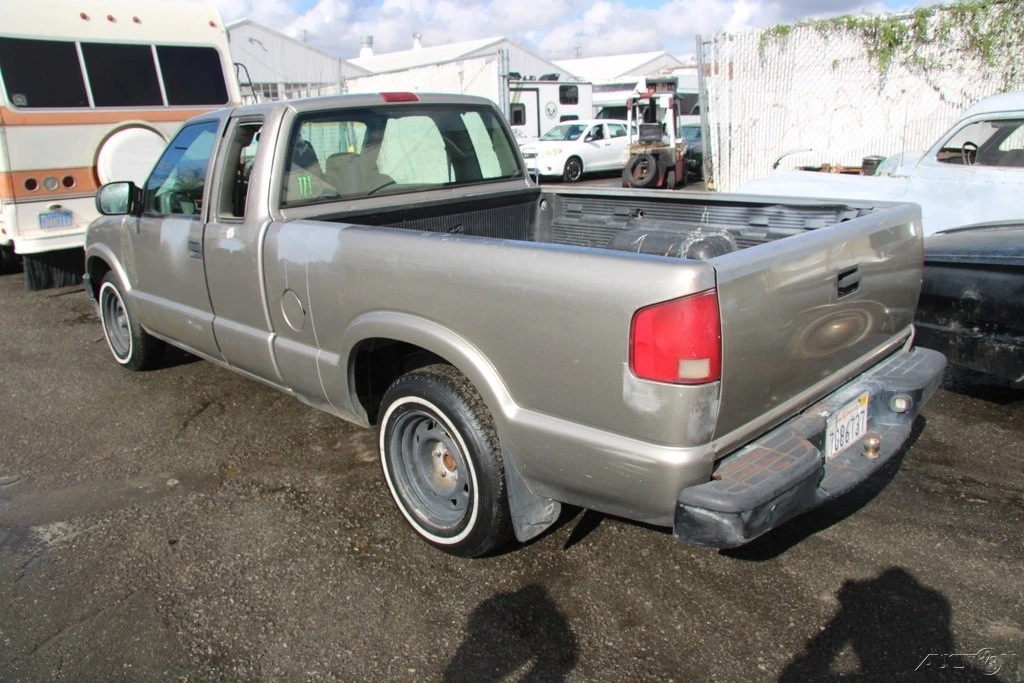 2003 Chevrolet S-10 Blazer 2nd Gen - Image 4 of 21