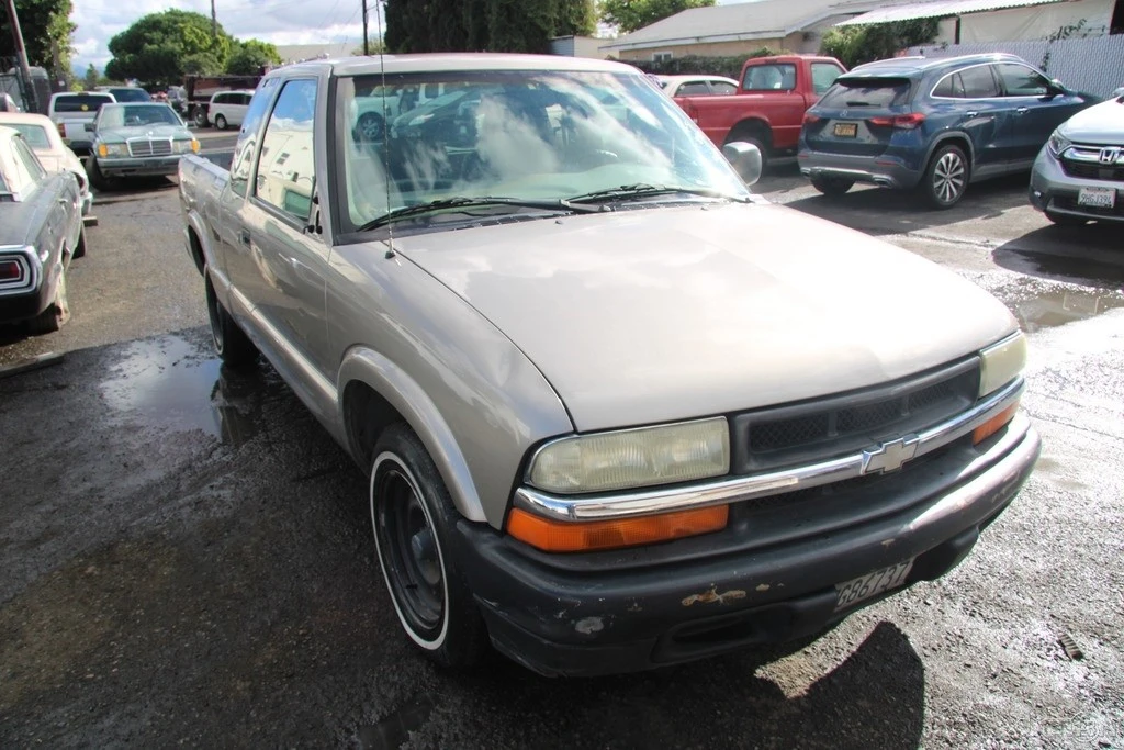 2003 Chevrolet S-10 Blazer 2nd Gen - Image 8 of 21