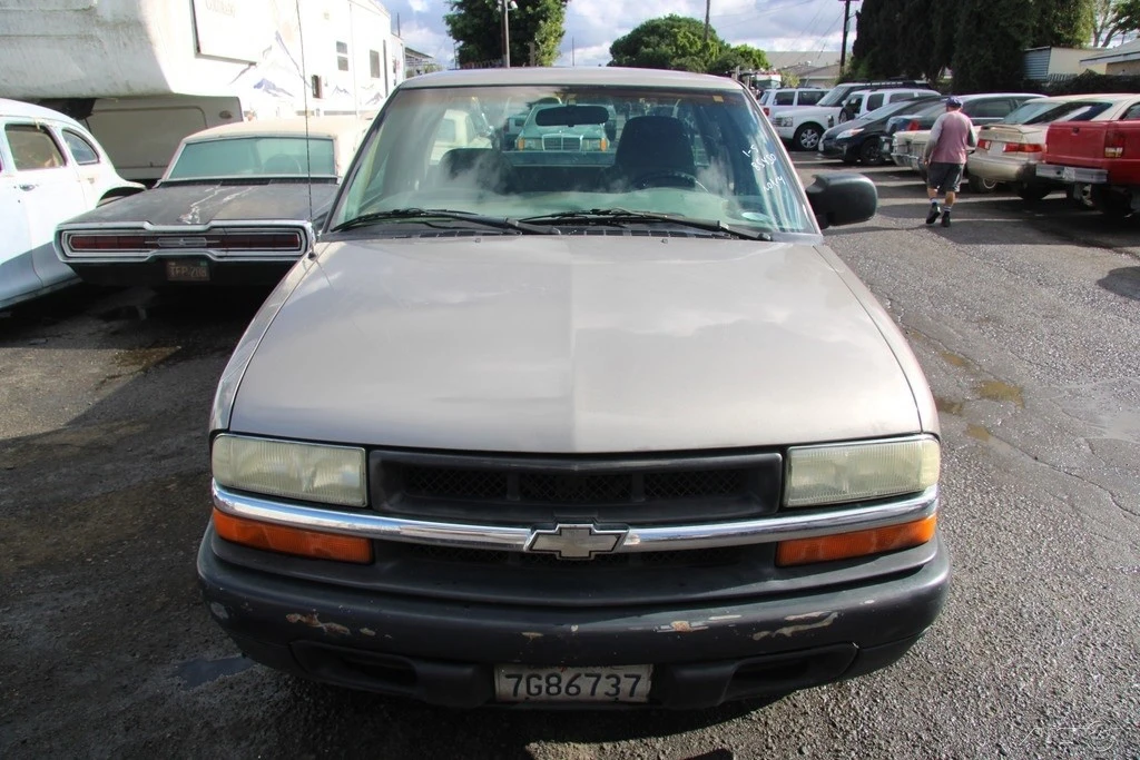 2003 Chevrolet S-10 Blazer 2nd Gen - Image 9 of 21
