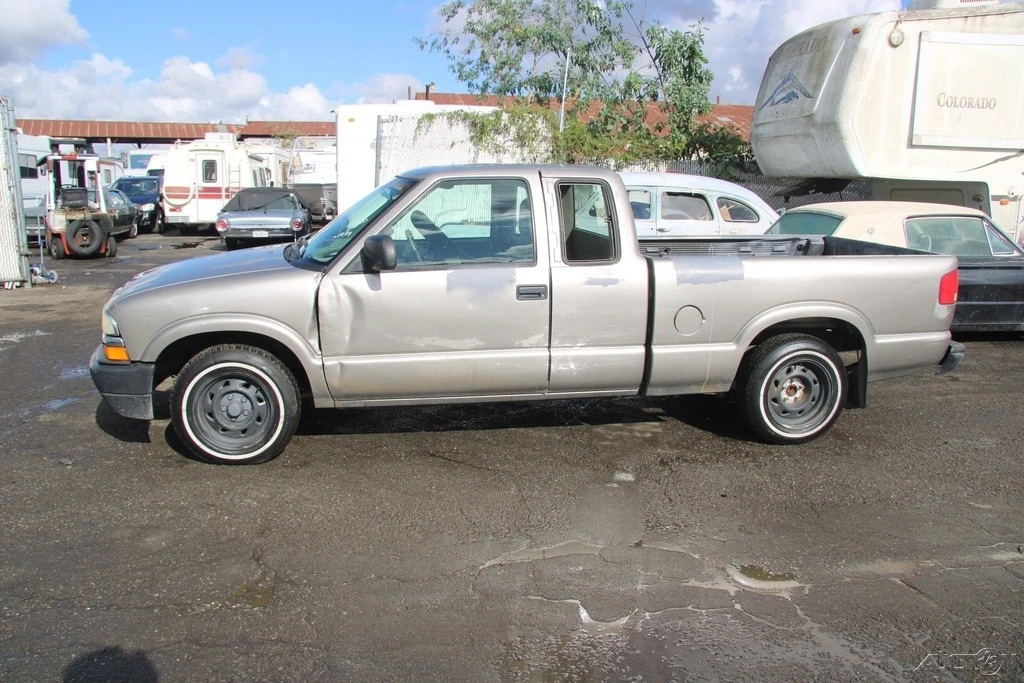 2003 Chevrolet S-10 Blazer 2nd Gen - Image 3 of 21