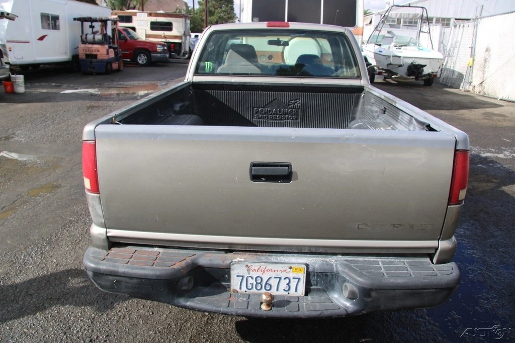 2003 Chevrolet S-10 Blazer 2nd Gen - Image 5 of 21