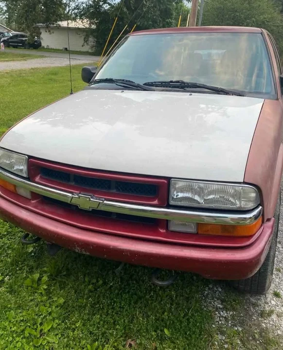 2003 Chevrolet S-10 Blazer 2nd Gen - Image 2 of 8
