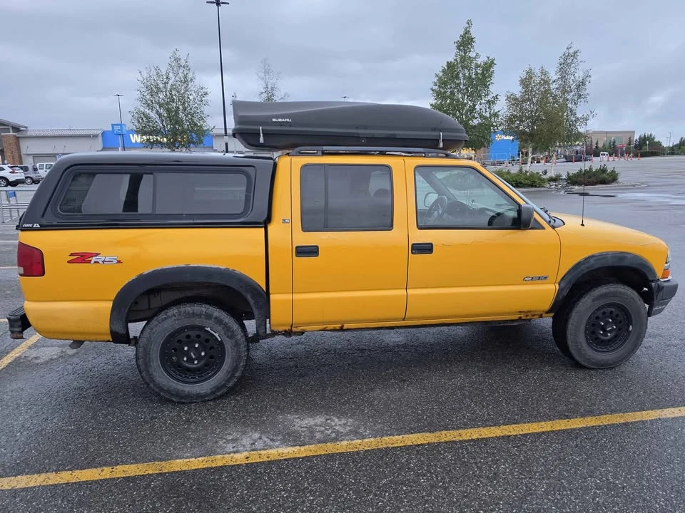 2003 Chevrolet S-10 - Image 3 of 8
