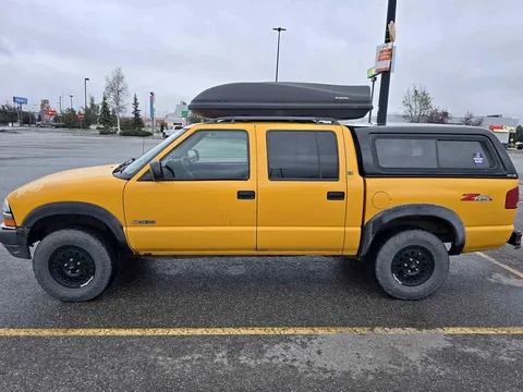 2003 Chevrolet S-10 Crew Cab