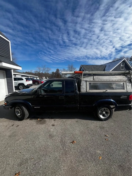 2003 Chevrolet S-10 - Image 4 of 7