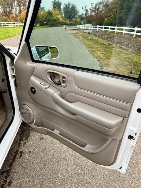 2003 Chevrolet S-10 - Image 13 of 19