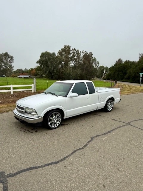 2003 Chevrolet S-10 - Image 3 of 19