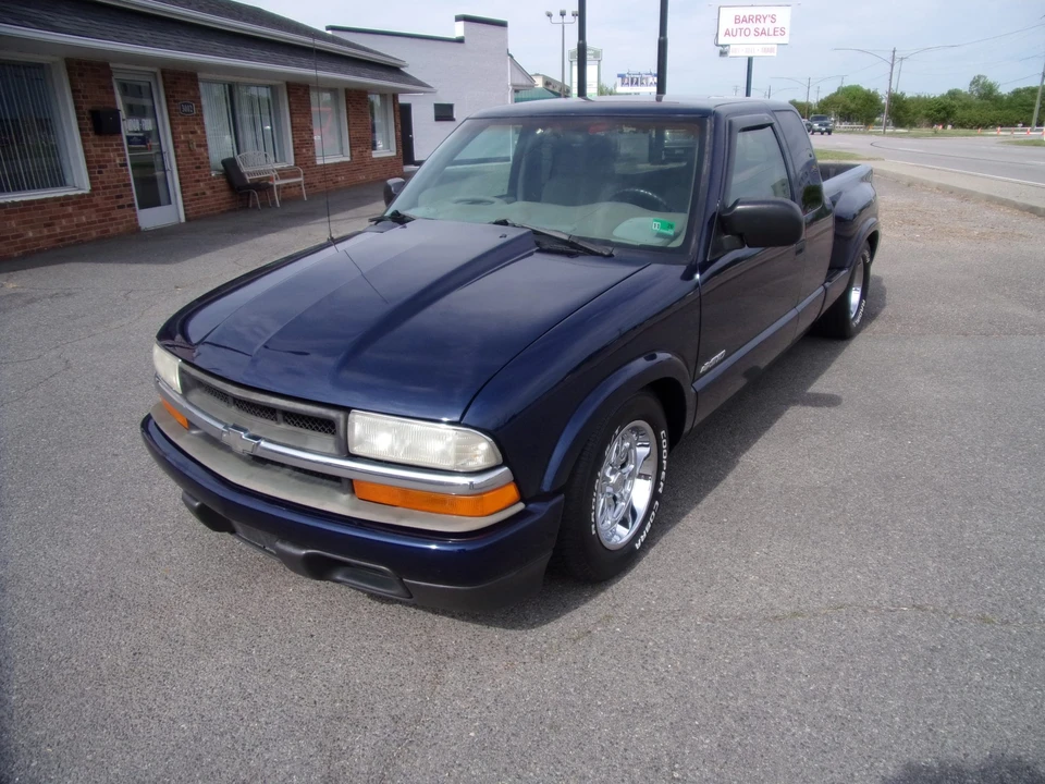 2003 Chevrolet S-10 - Image 3 of 31