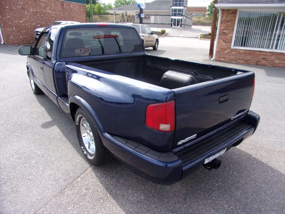 2003 Chevrolet S-10 - Image 11 of 31