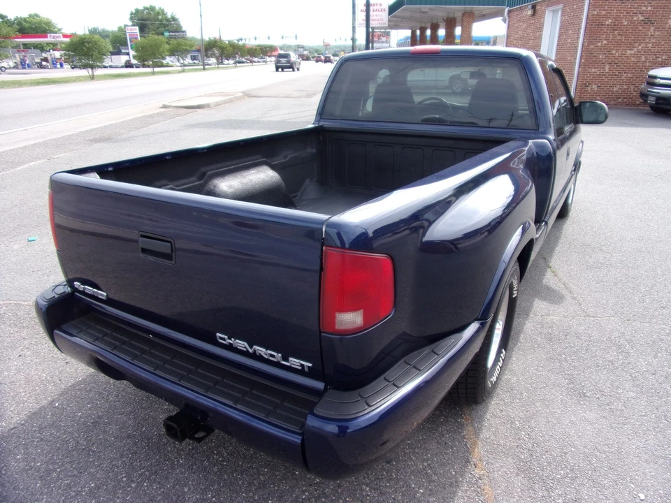 2003 Chevrolet S-10 - Image 15 of 31