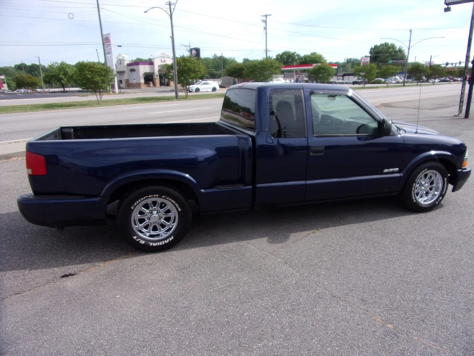 2003 Chevrolet S-10 - Image 19 of 31