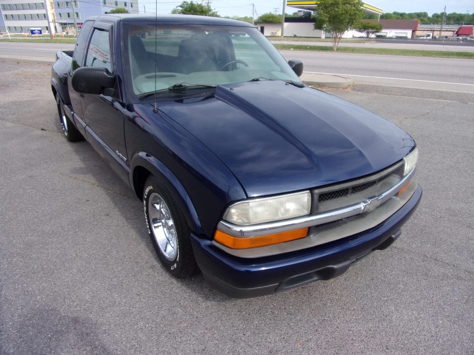 2003 Chevrolet S-10 - Image 25 of 31