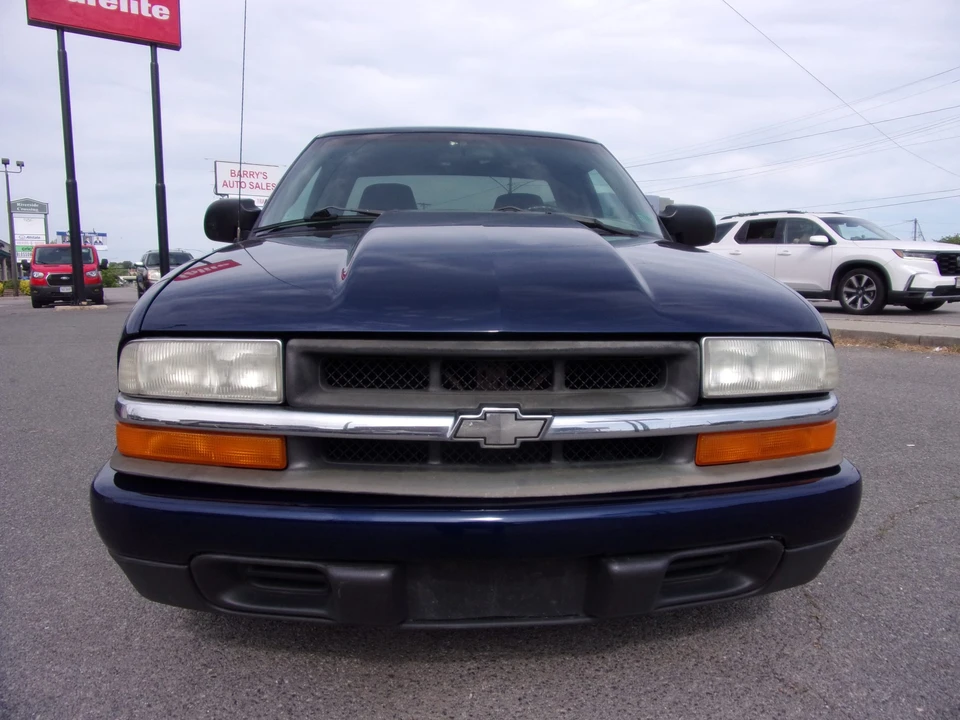 2003 Chevrolet S-10 - Image 27 of 31