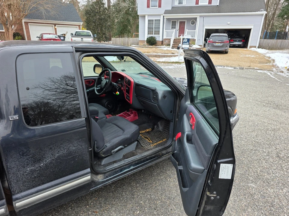 2003 Chevrolet S-10 Blazer 2nd Gen - Image 12 of 15
