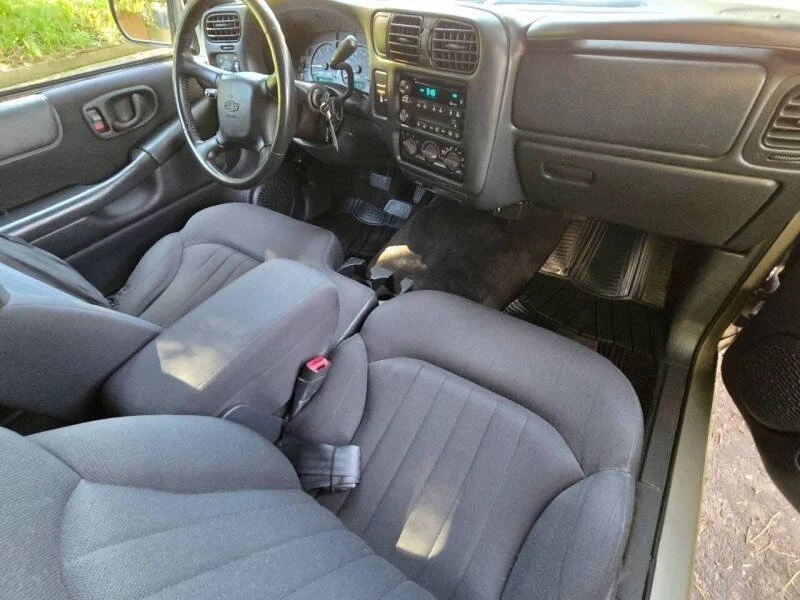 2003 Chevrolet S-10 - Image 3 of 18