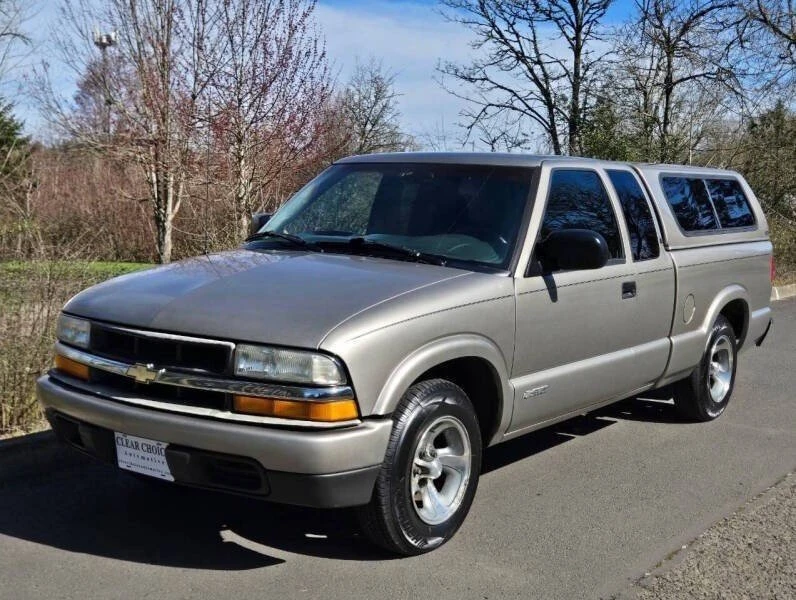 2003 Chevrolet S-10 - Image 10 of 18