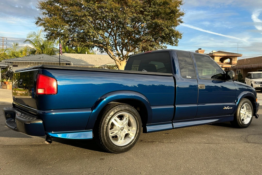 2003 Chevrolet S-10 - Image 4 of 31