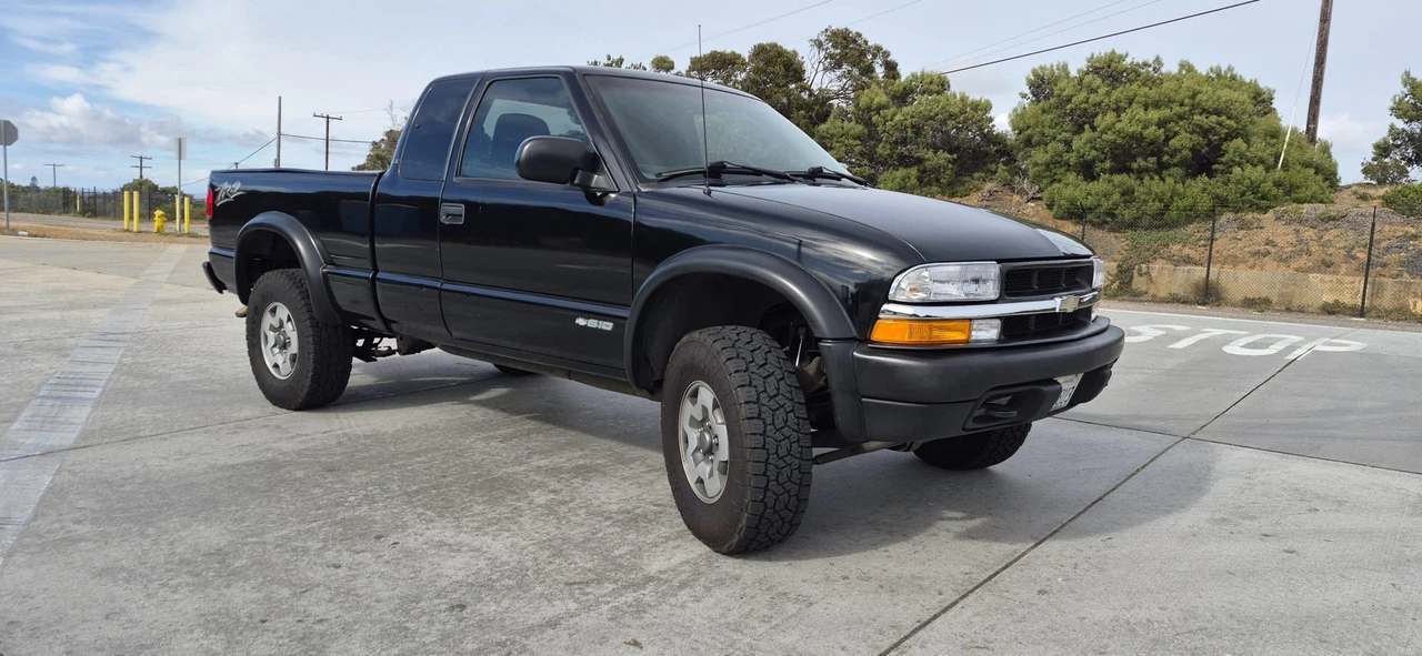 2003 Chevrolet S-10 - Image 9 of 31